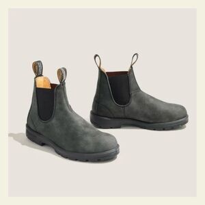 BLUNDSTONE #587 WOMEN'S CLASSICSCHELSEA BOOTS - RUSTIC BLACK